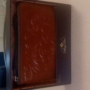 PATRICIA NASH Florence Tan Leather Cassini Wristlet In Gift Box NWT 8.5 x 6.5